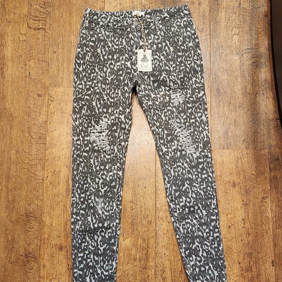 easel Jeans Easel Gray Animal Print Skinny Distressed Jeans Large